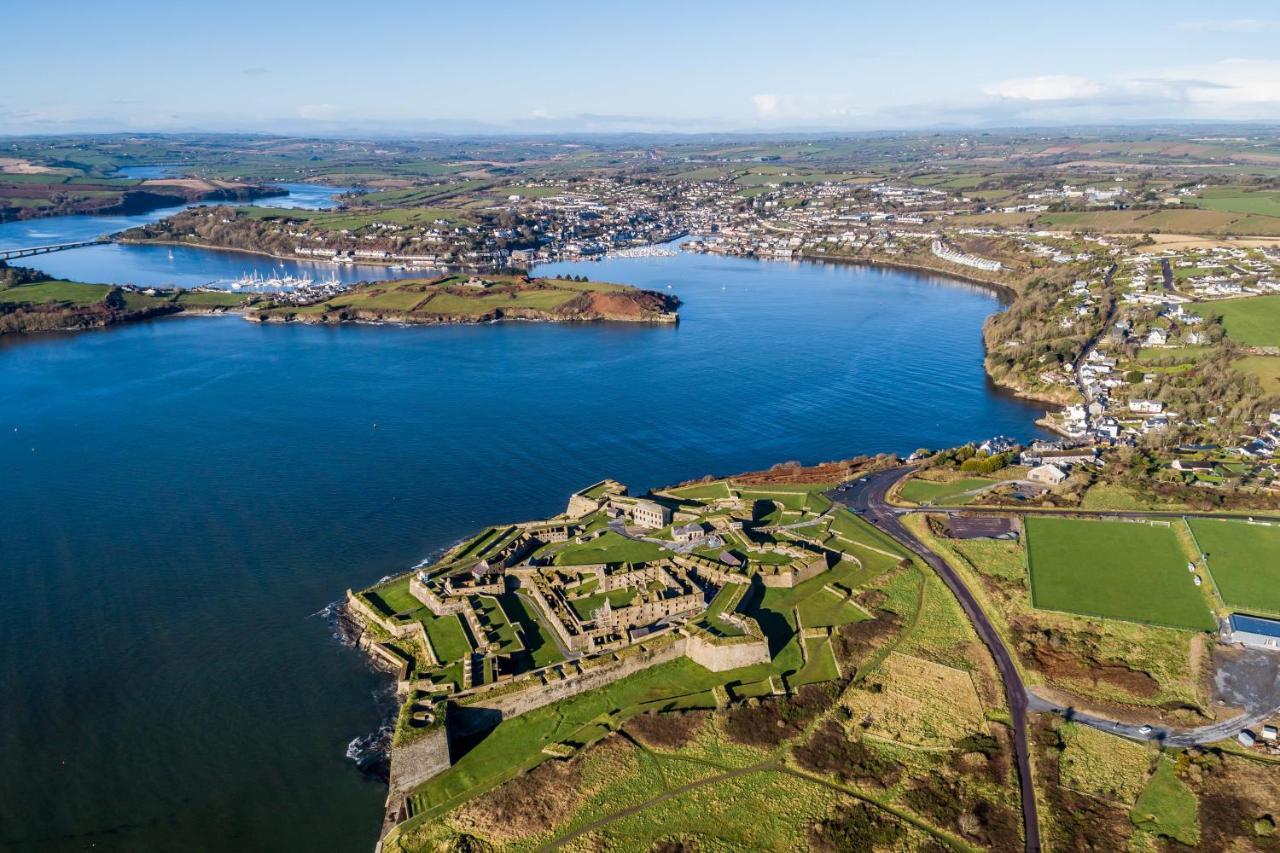 Four Winds,Kinsale Town,Exquisite Holiday Homes,Sleeps 26 Exterior photo